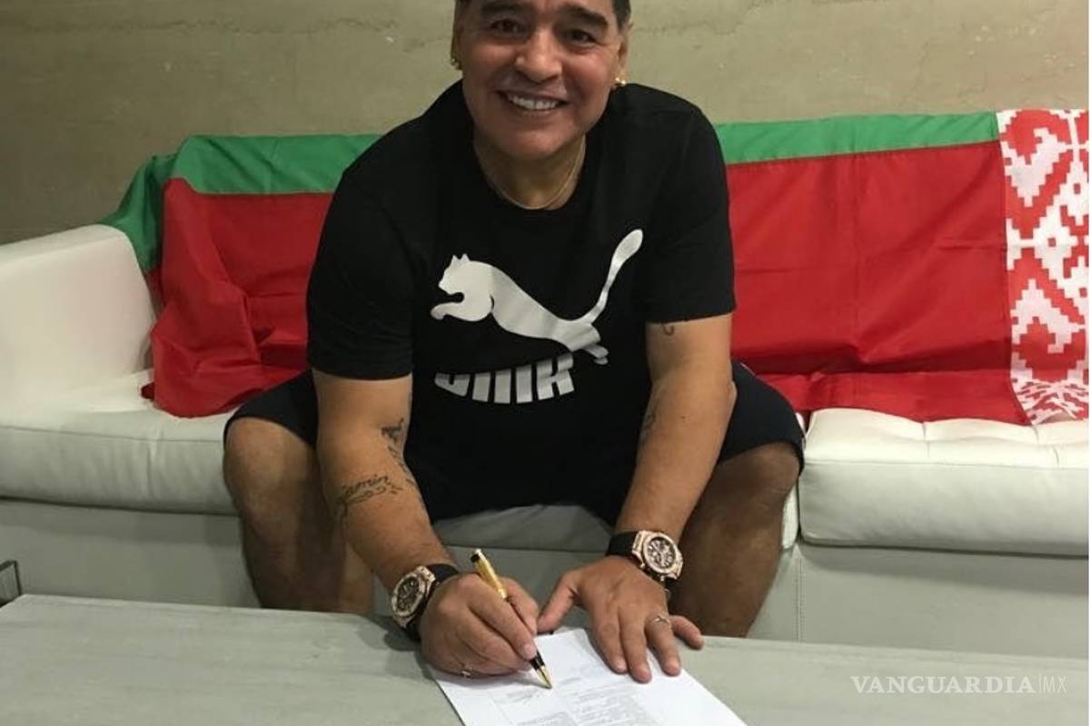 Tras renunciar en Emiratos Árabes, Maradona ya tiene trabajo. Firma como presidente del Dinamo de Brest en Bielorrusia