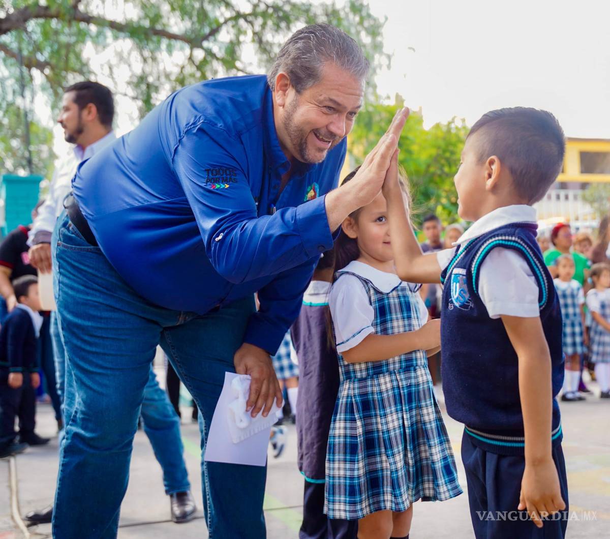 $!El programa “En tu Escuela tú Eliges” permitió a la comunidad escolar seleccionar apoyos como un minisplit, una laptop y una impresora, de acuerdo con sus necesidades prioritarias.