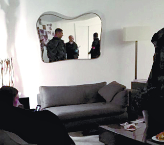 Filtran video y fotos de Kim Kardashian tras robo en París