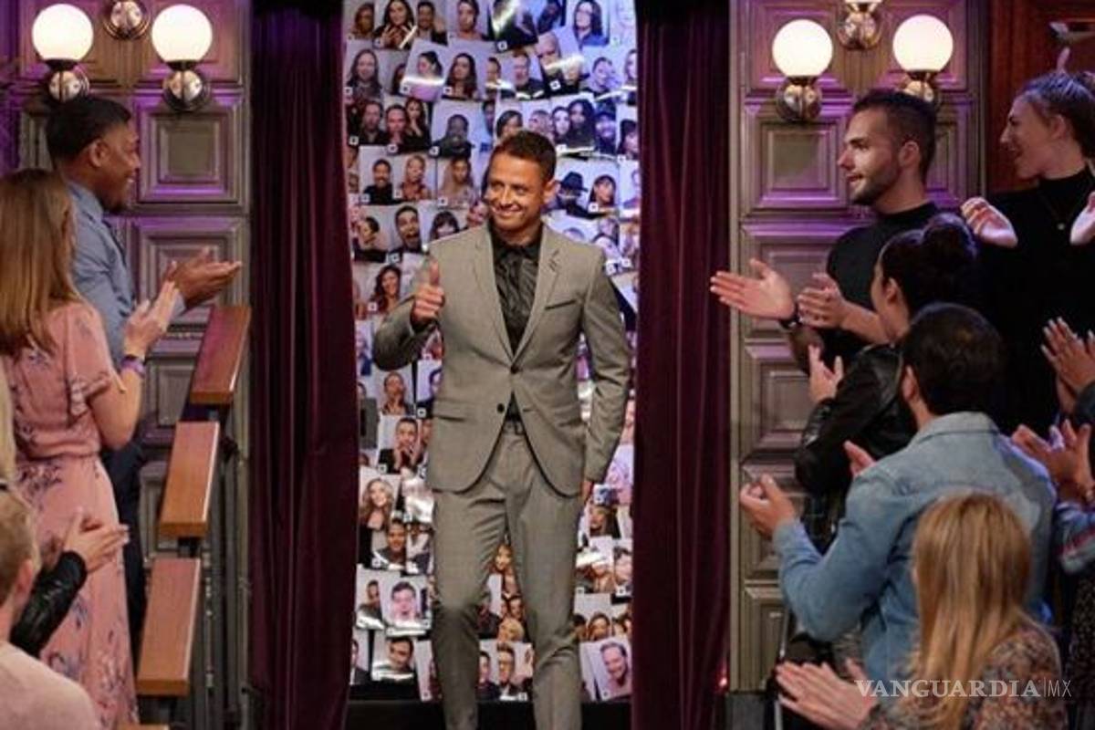 ¿'Chicharito' en contra de la 4T? Carlos Albert arremete contra el futbolista