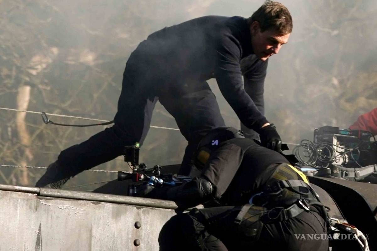 $!¡Un verdadero héroe! Tom Cruise salvó a un camarógrafo en el rodaje de ‘Misión Imposible 7’
