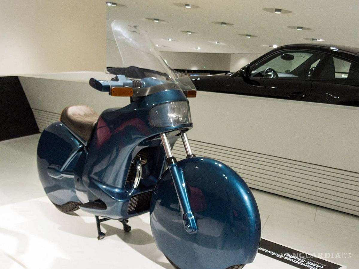 $!6 ejemplos de cuando una marca de coches se mete en el mundo de las motos