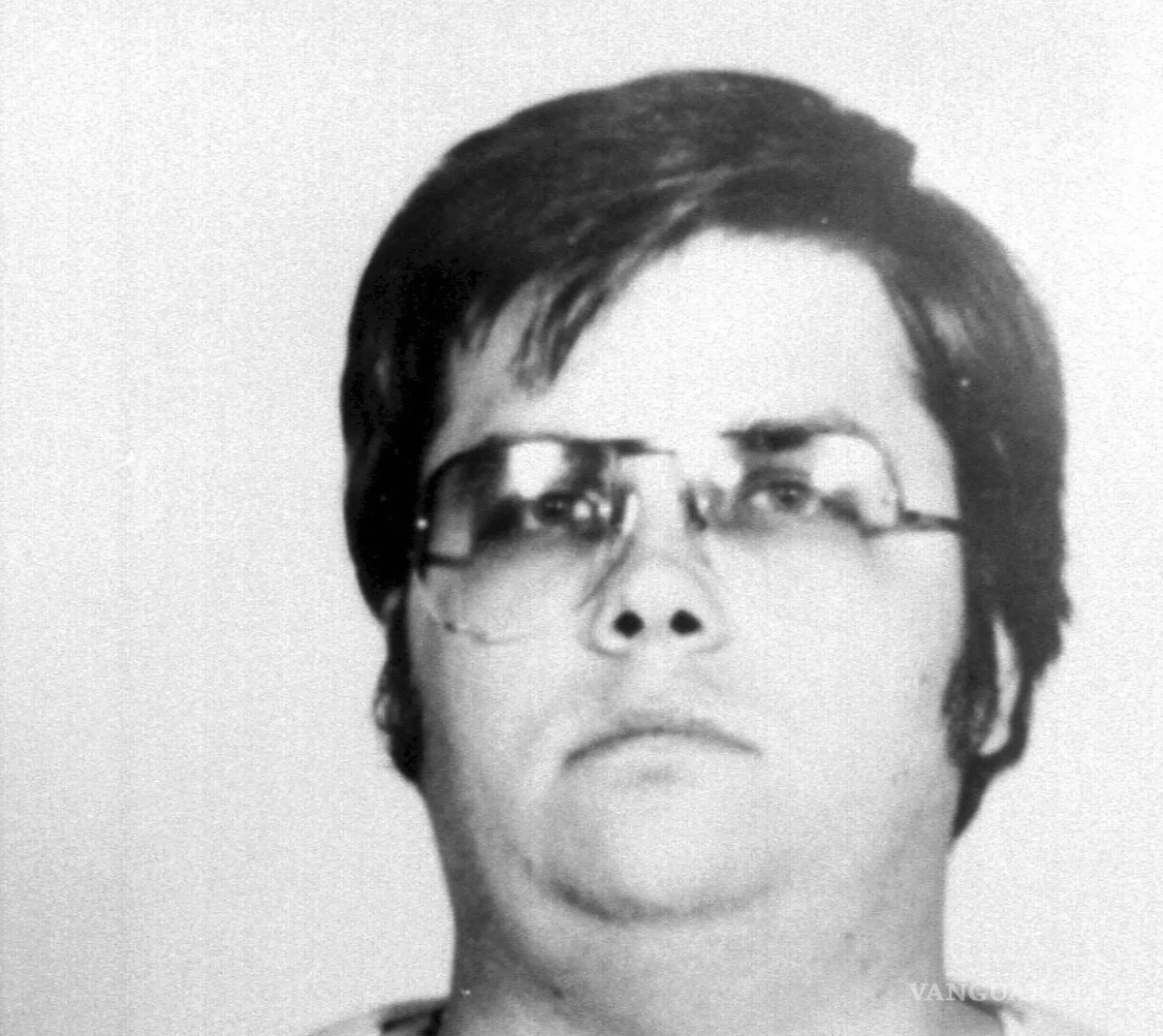 $!Chapman fue detenido en el lugar de los hechos y confesó el asesinato