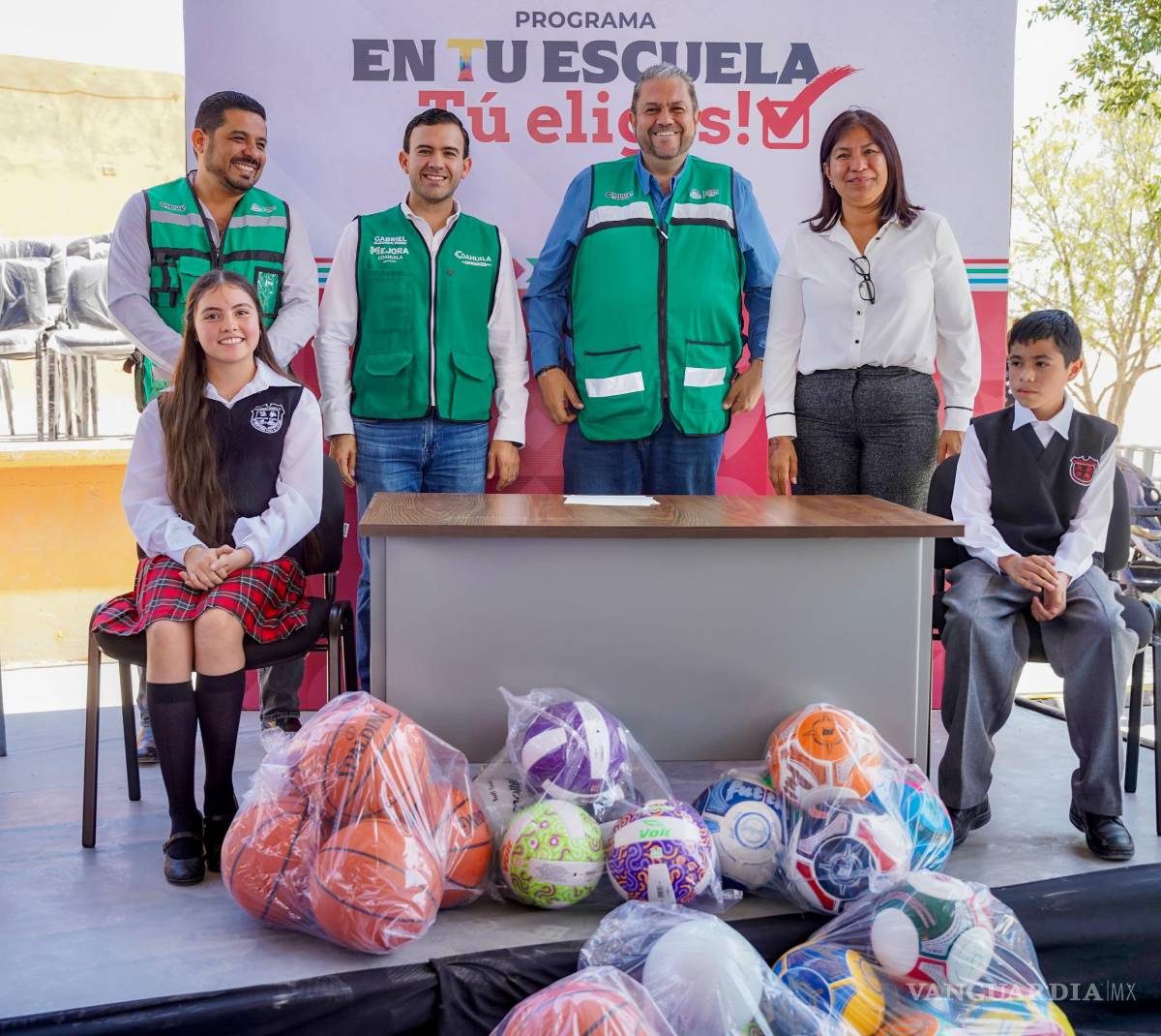 $!Autoridades estatales y municipales destacaron el compromiso compartido con la mejora de la infraestructura educativa en Ramos Arizpe.