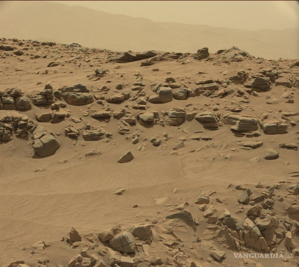 $!Captan supuesta figura humanoide en Marte