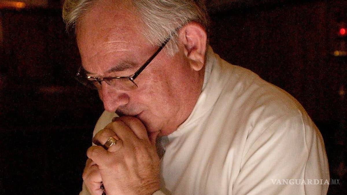 Padre Manuel Pachicano es intubado y sedado en hospital de Saltillo por complicaciones de COVID-19