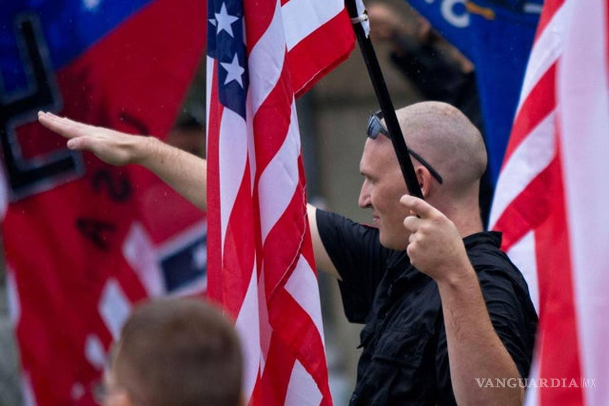 Supremacismo blanco está creciendo en Estados Unidos, advierten