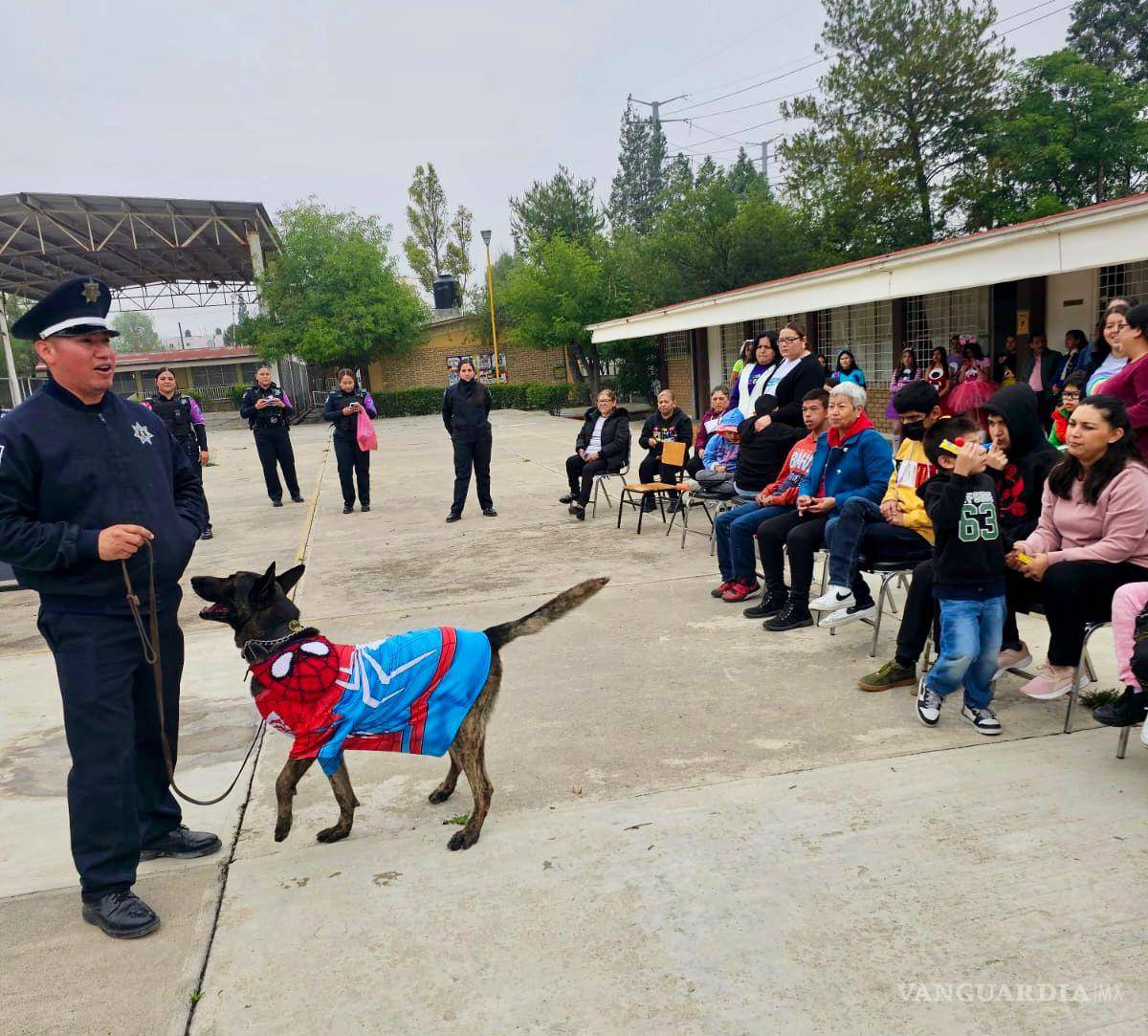 $!Esta labor no se limita únicamente a las escuelas, sino que también se extiende a colonias, plazas y centros comerciales.