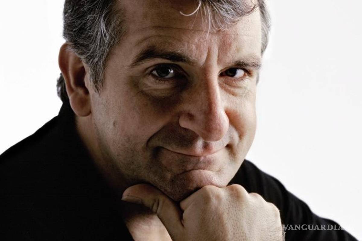 Ya están en español los primeros libros de la saga interestelar de Douglas Adams