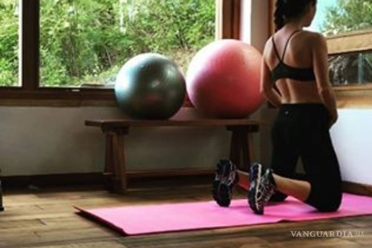 Anahí comparte foto haciendo ejercicio durante su embarazo