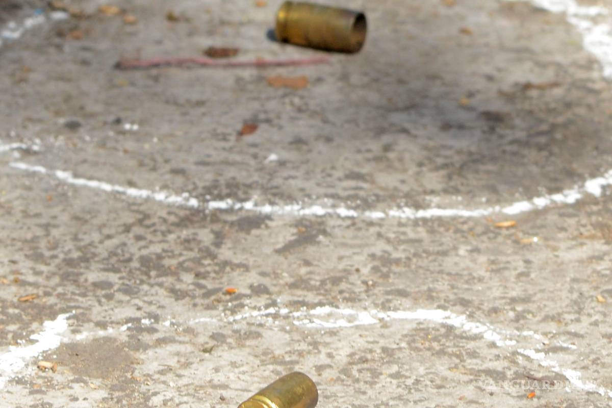 Ejecutan a hombre desde auto en movimiento en Monterrey