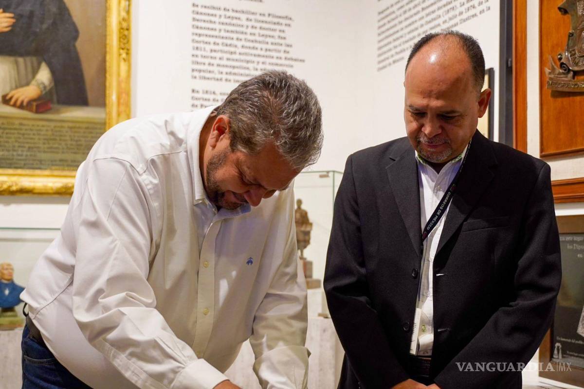 $!El alcalde Tomás Gutiérrez Merino destacó el orgullo de que Ramos Arizpe sea punto de encuentro para la cultura postal y la historia.