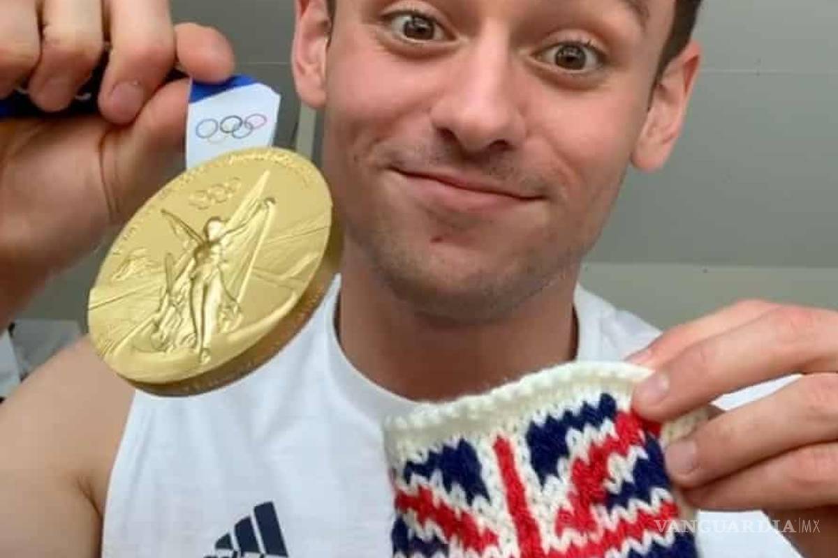 Tom Daley, el clavadista que puso en alto al tejido