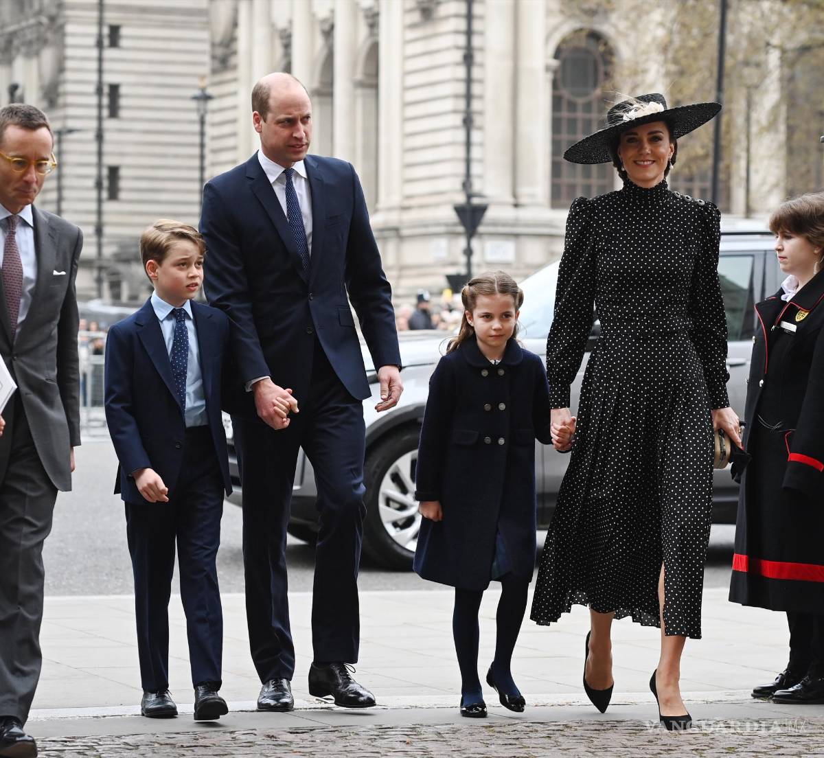 $!El duque y la duquesa de Cambridge, el príncipe William y Catherine llegan con sus hijos para el Servicio de Acción de Gracias por la vida del Príncipe Felipe.