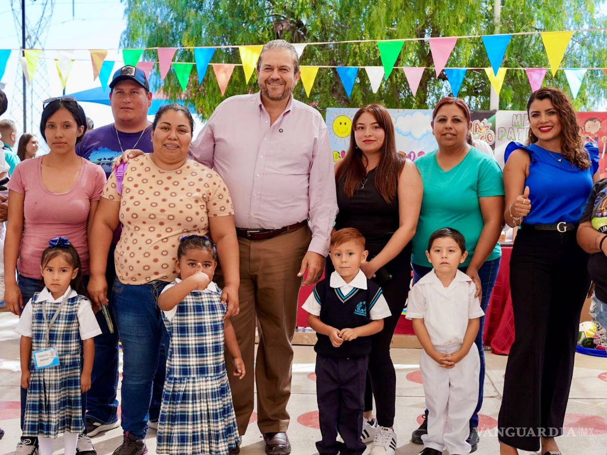 $!La entrega correspondió a la número 25 y 26 del año, con la meta de alcanzar más de 90 escuelas públicas beneficiadas en el municipio.
