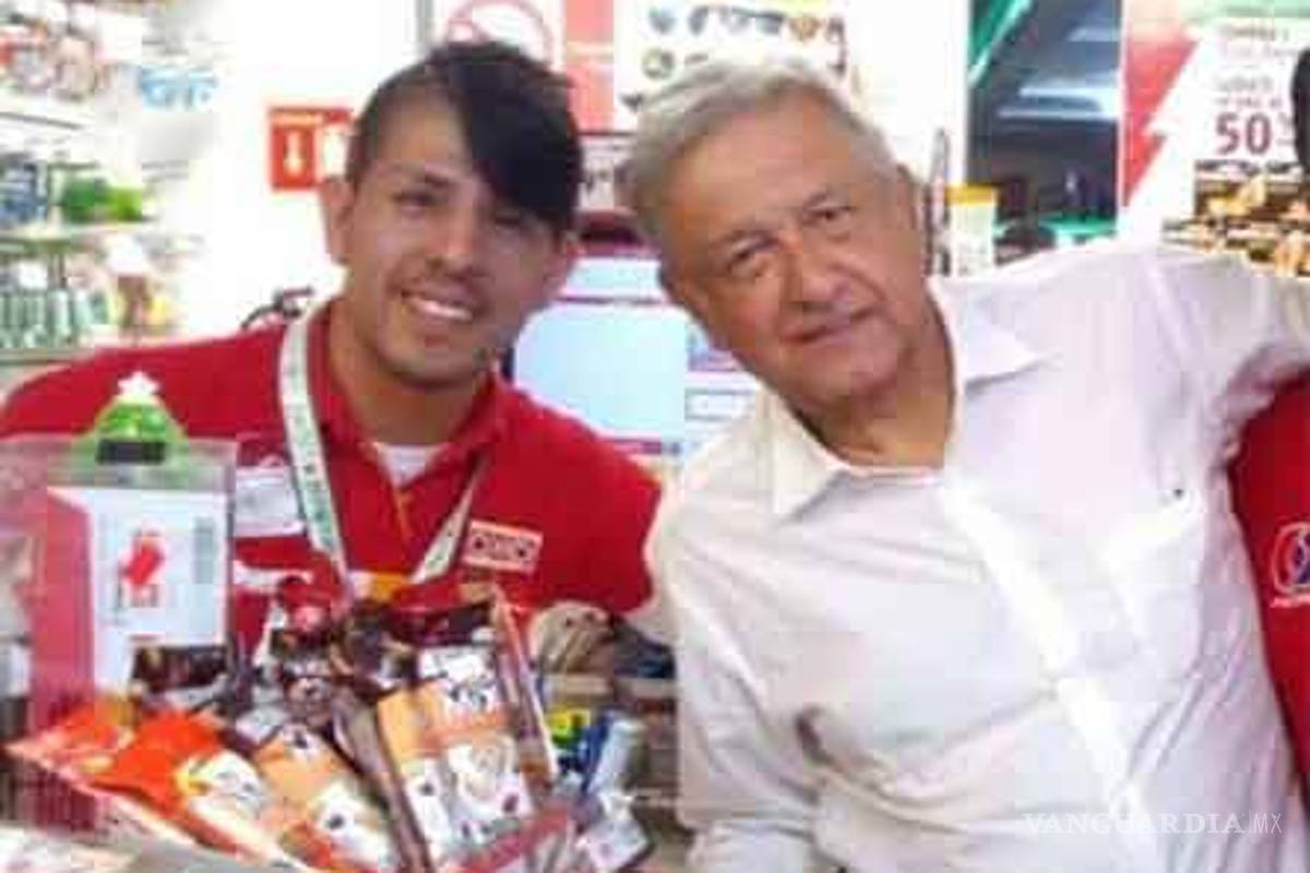 $!AMLO visita un Oxxo en Nayarit para sorpresa de los empleados