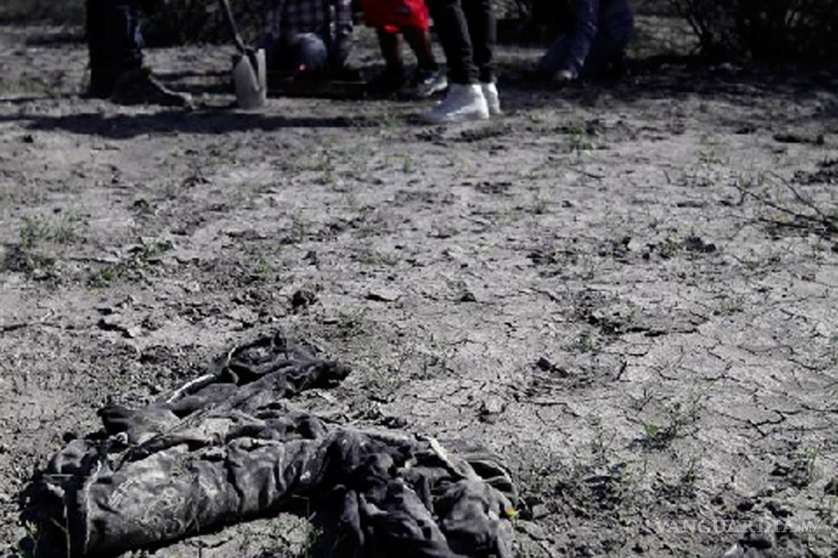 Miembros del Grupo Vida hallan 1,500 fragmentos óseos en Viesca