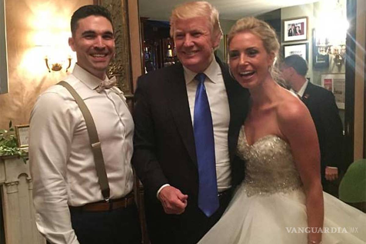 Donald Trump irrumpe de sorpresa en una boda