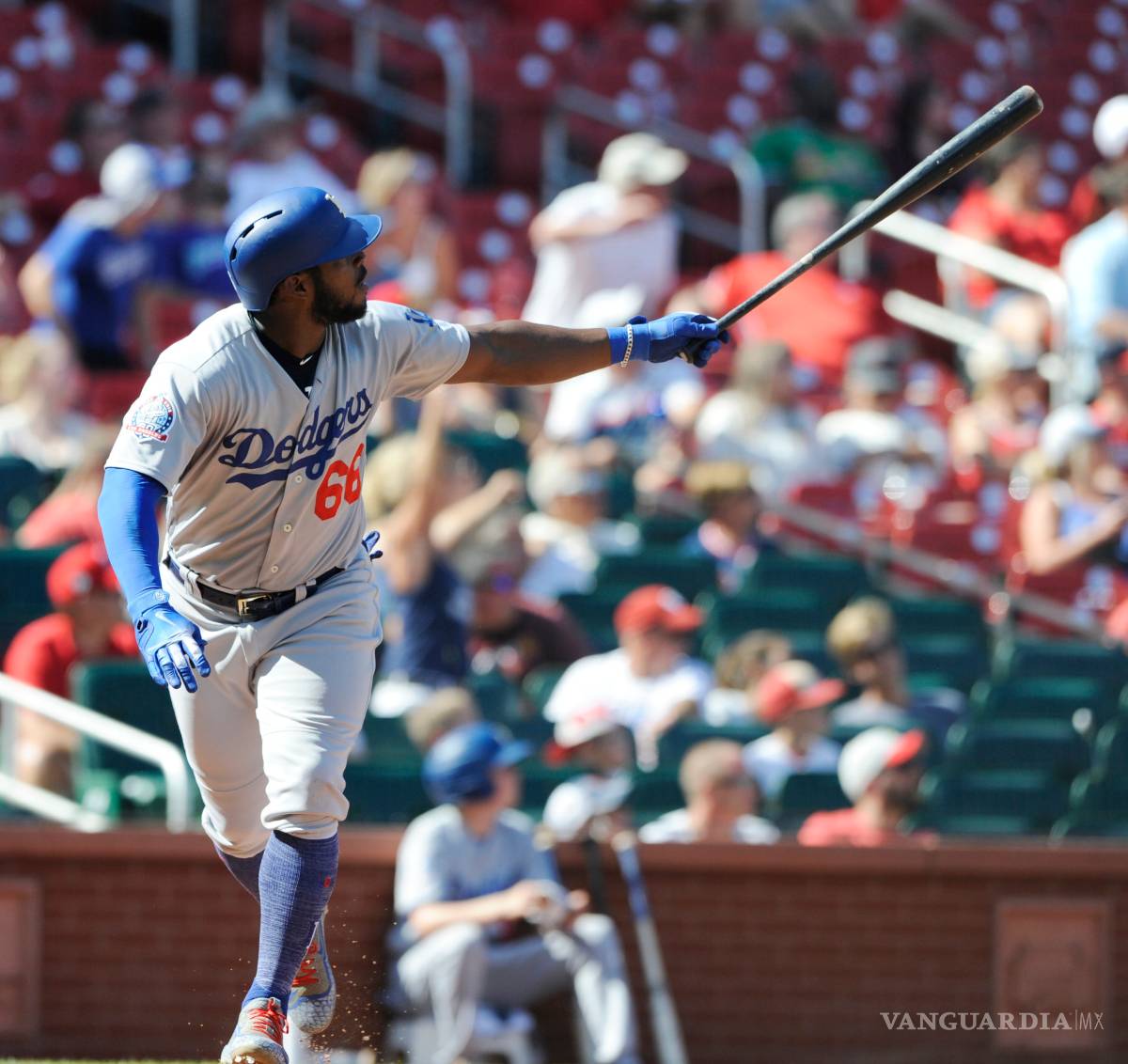 $!¡¿De qué estás hecho Puig?! El cubano pega tres 'bombazos' para dar paliza a los Cardenales