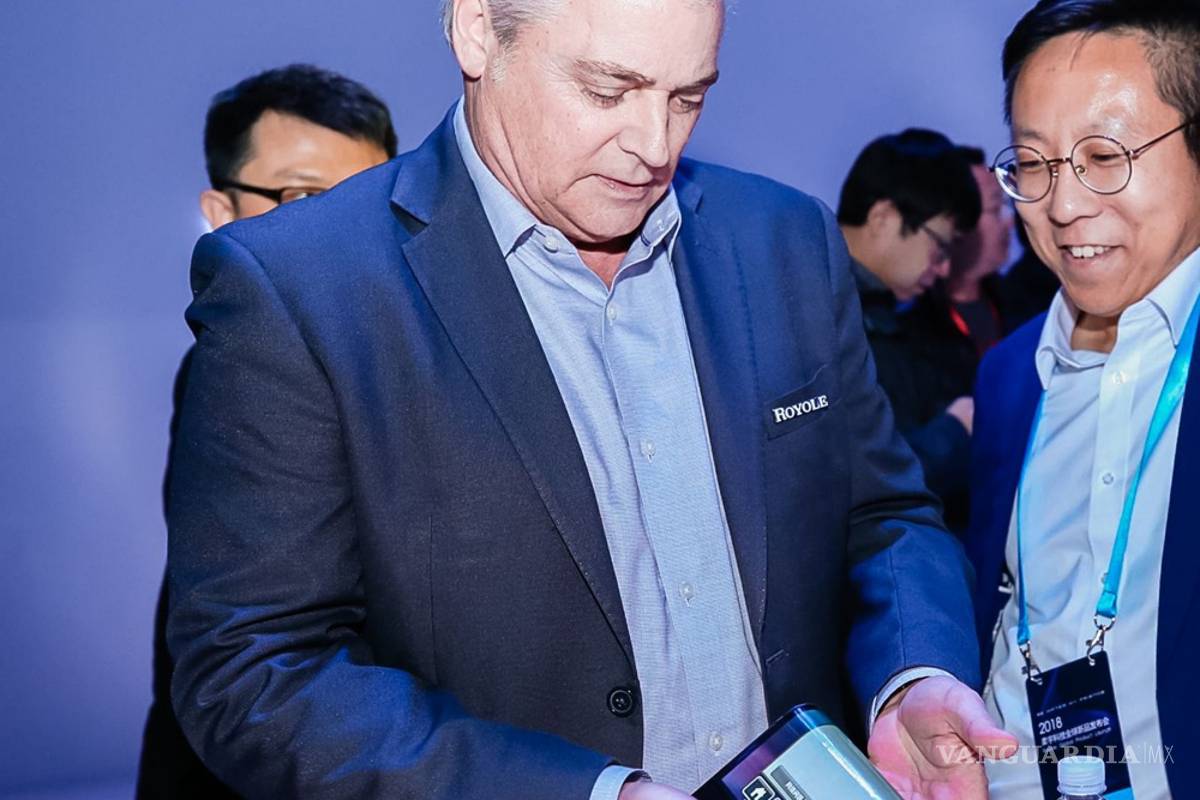 $!FlexPai, Royole lanza el primer smartphone plegable del mundo