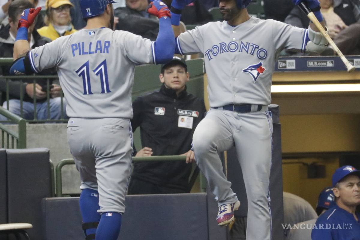 Gana Toronto a punta de jonrones