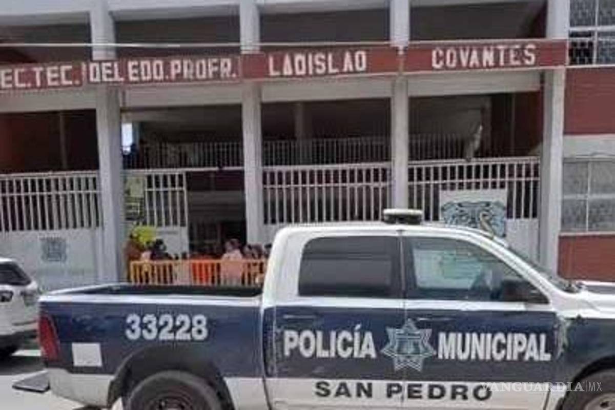 En baños de secundaria de San Pedro, Coahuila, navajean y fracturan mandíbula a alumno