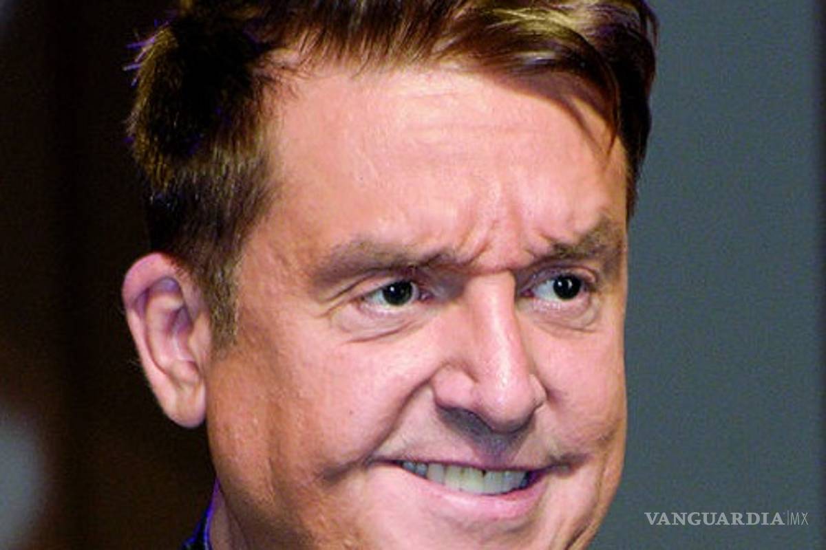 Salen más ‘trapitos’ de Bisogno, ahora un joven cuenta que lo invitó a un cuarto oscuro