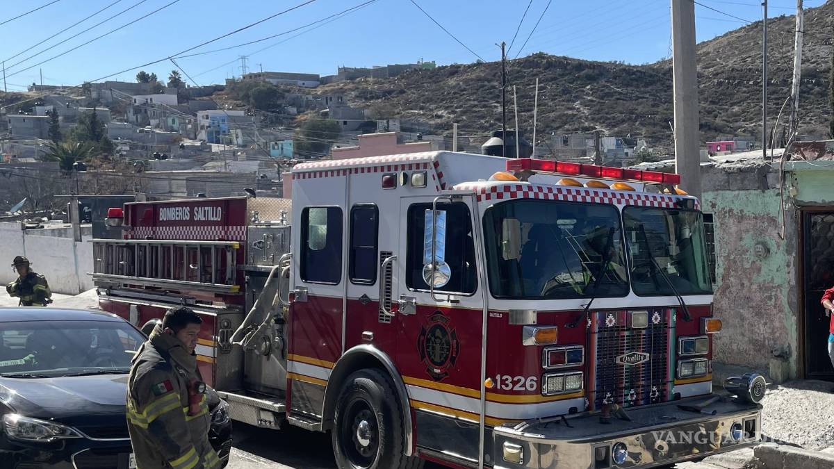 Quema de basura al poniente de Saltillo acaba con tejabán y temen por conejos de propietaria