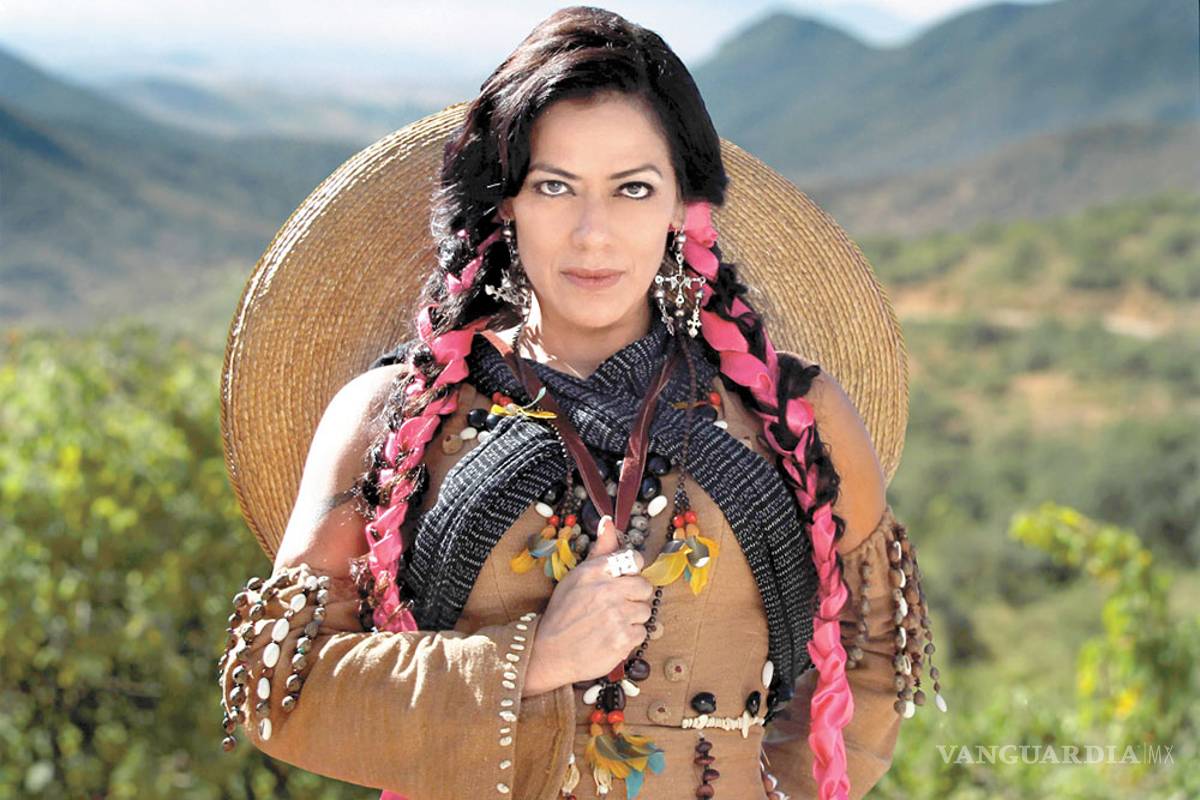 Lila Downs condena la ‘caza de brujas’ contra migrantes