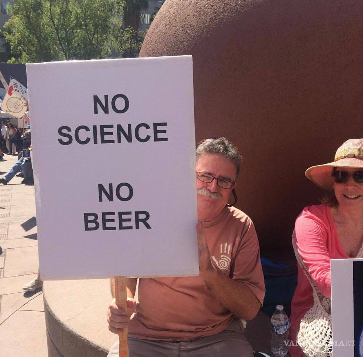$!Miles marchan en todo el mundo en defensa de la ciencia