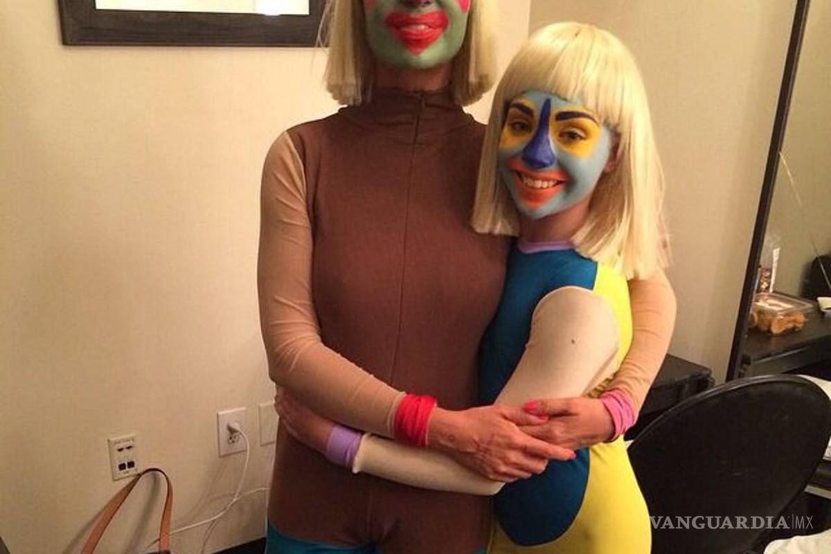 $!¡No creerás el regalo que le hizo Sia a Maddie Ziegler!