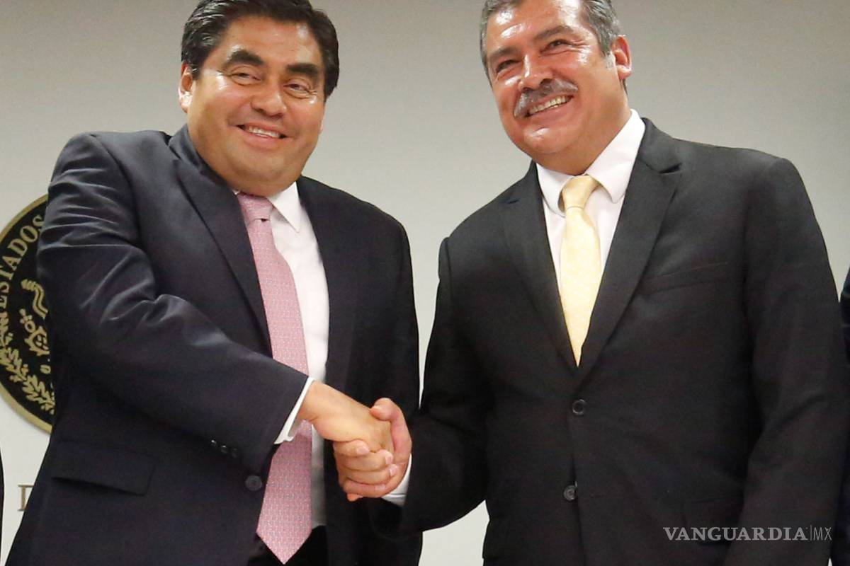 Políticos gozan el Día del Padre en familia