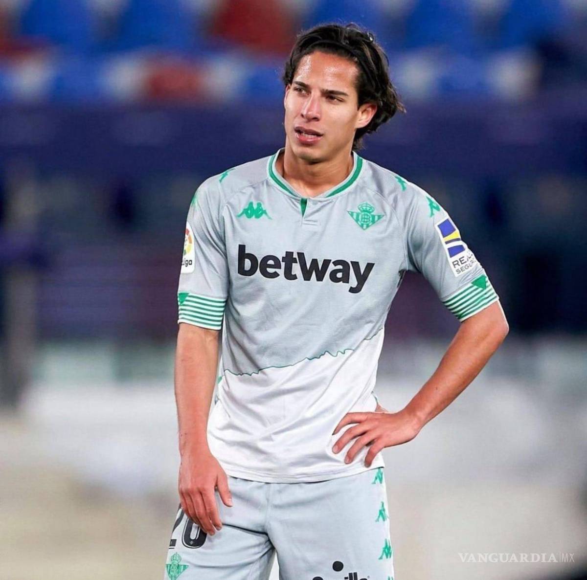 $!Diego Lainez jugó 79 minutos en el triunfo del Real Betis