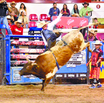 Coahuilenses se coronan en Nacional de Rodeo