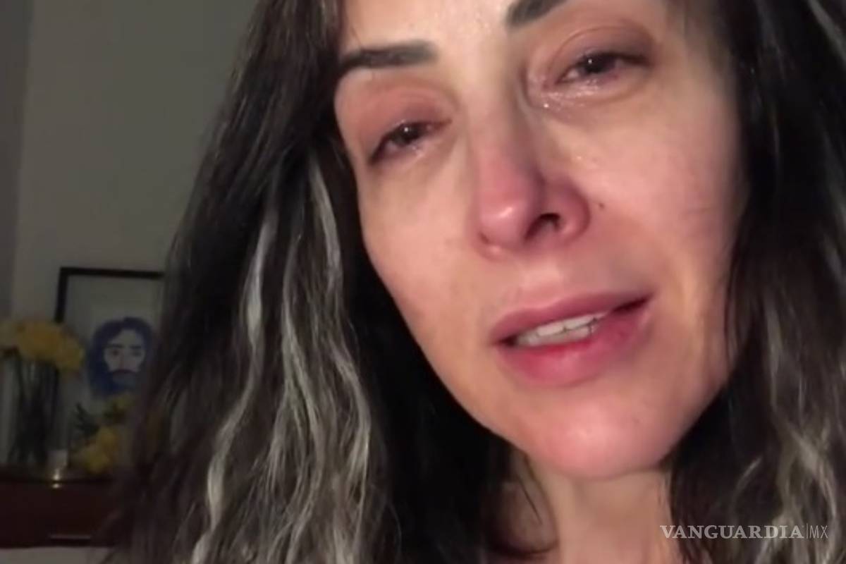 Llorando, Adriana Lavat relata el duro momento que vive por su enfermedad