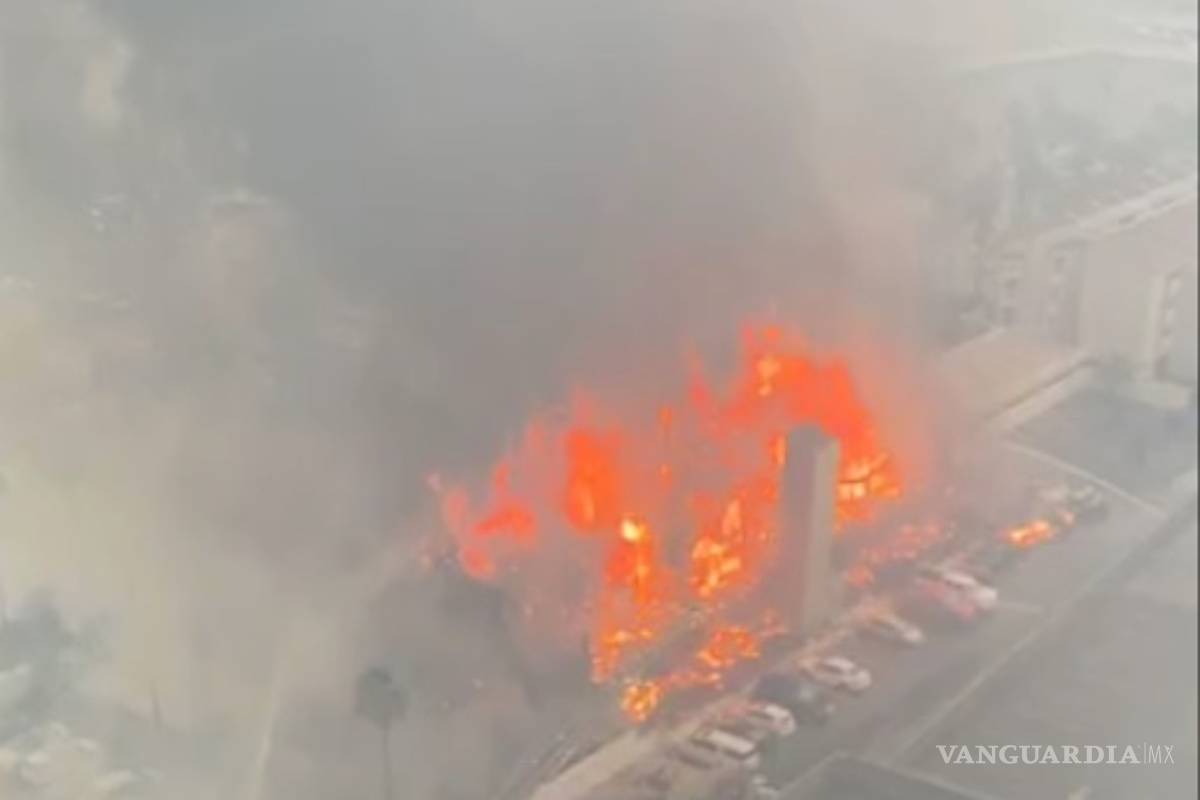 Alerta en Isla del Padre por incendio de condominios (Videos)