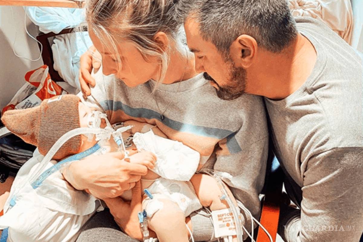 $!Youtuber sube fotos de la muerte de su bebé, la tunden con críticas