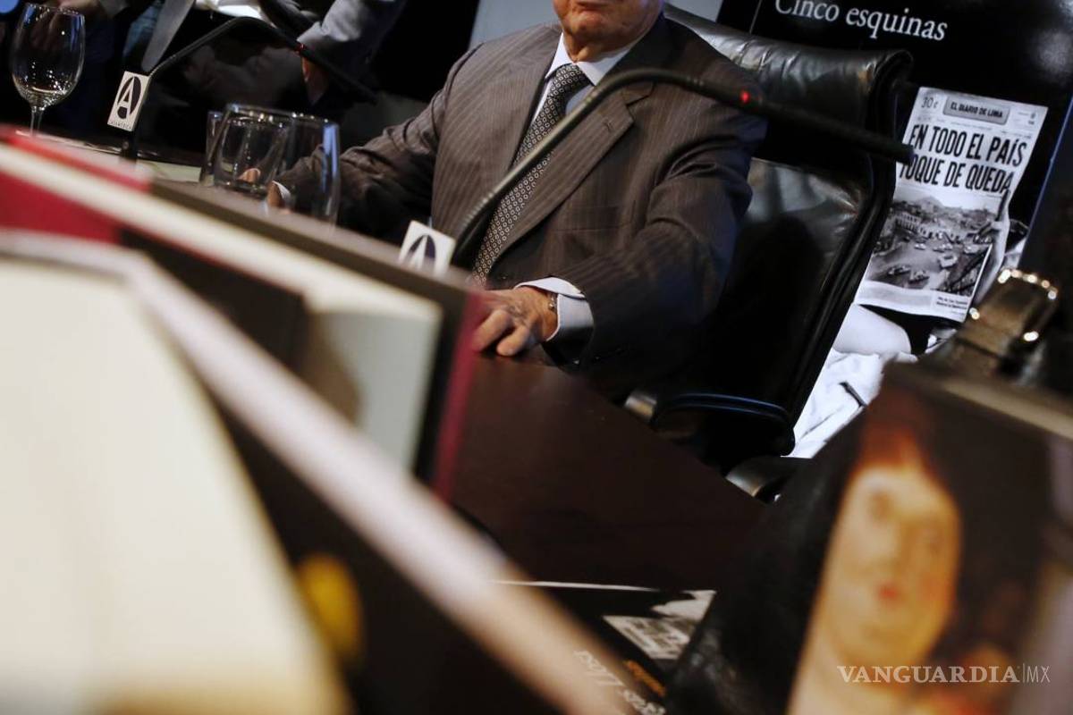 $!Presenta Mario Vargas Llosa su nueva novela “Cinco esquinas”