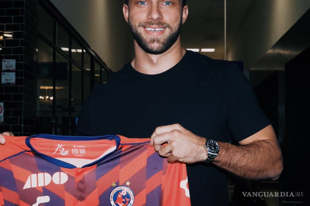 Los Tiburones Rojos son una 'calca' de los Cuervos de Nuevo Toledo (en Puebla) y cumplieron con tener a su Aitor Cardoné