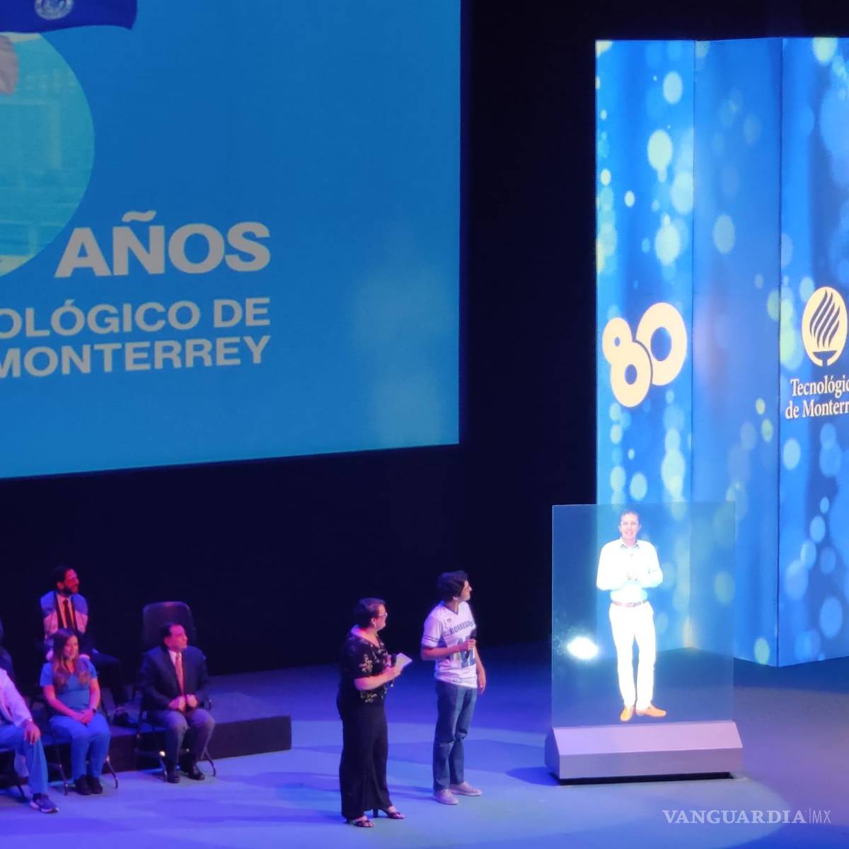 $!Llamó la atención la tecnología que se derrochó durante el evento, ya que uno de los profesores se conectó vía virtual, en holograma