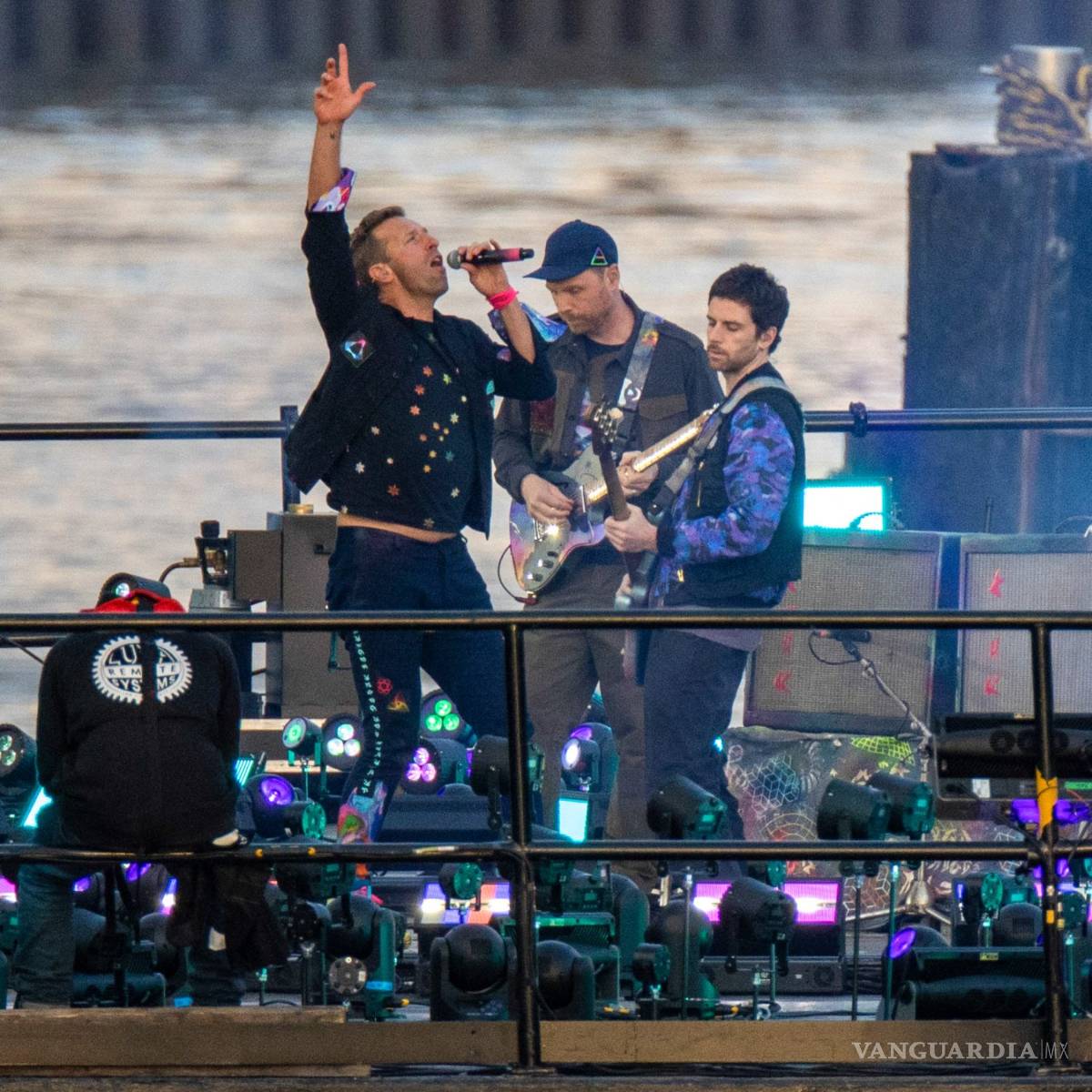 $!Flotando sobre el Támesis, así abrirá Coldplay los BRIT Awards 2021