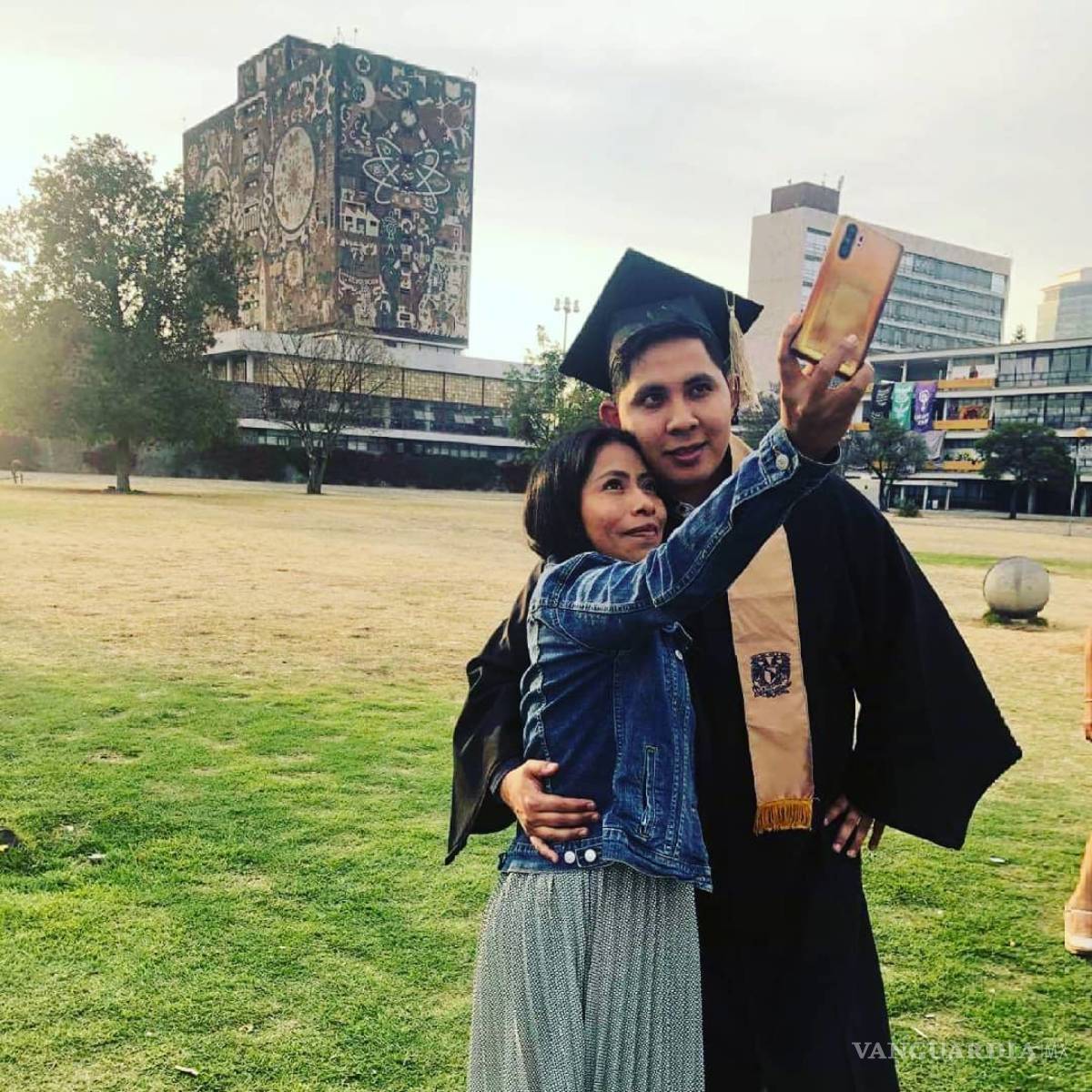 $!La llaman 'robamaridos' y Yalitza Aparicio termina con su novio André Montes... Al menos eso parece