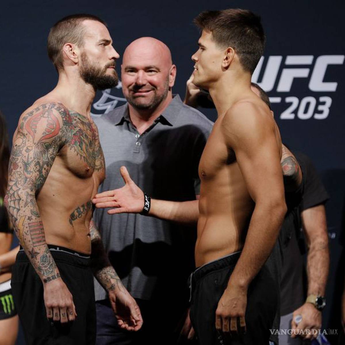 $!CM Punk regresa a las MMA ¡como comentarista!