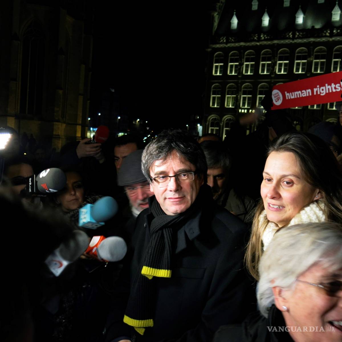 $!Busca el partido de Puigdemont modificar la ley para poder investirlo