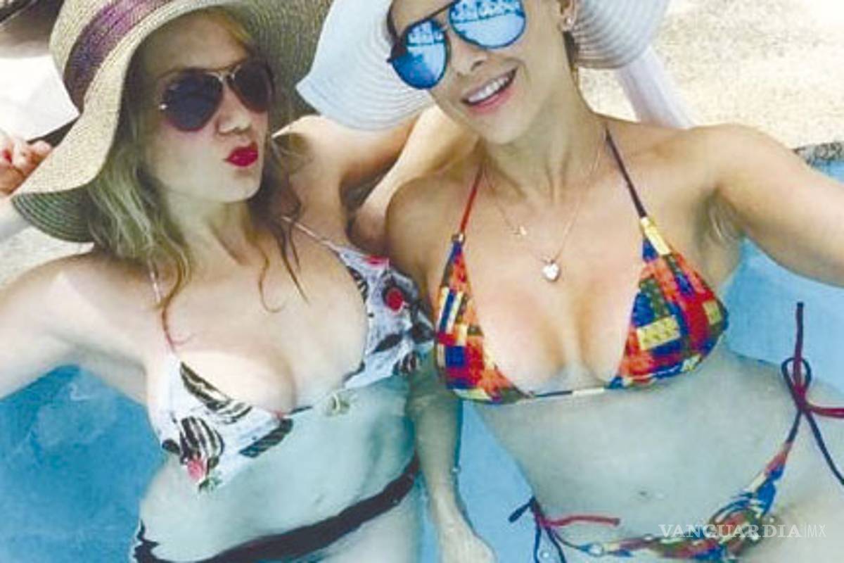 $!Aracely Arámbula y Michelle Vieth juntas y en bikini, ¿qué mas puedes pedir?