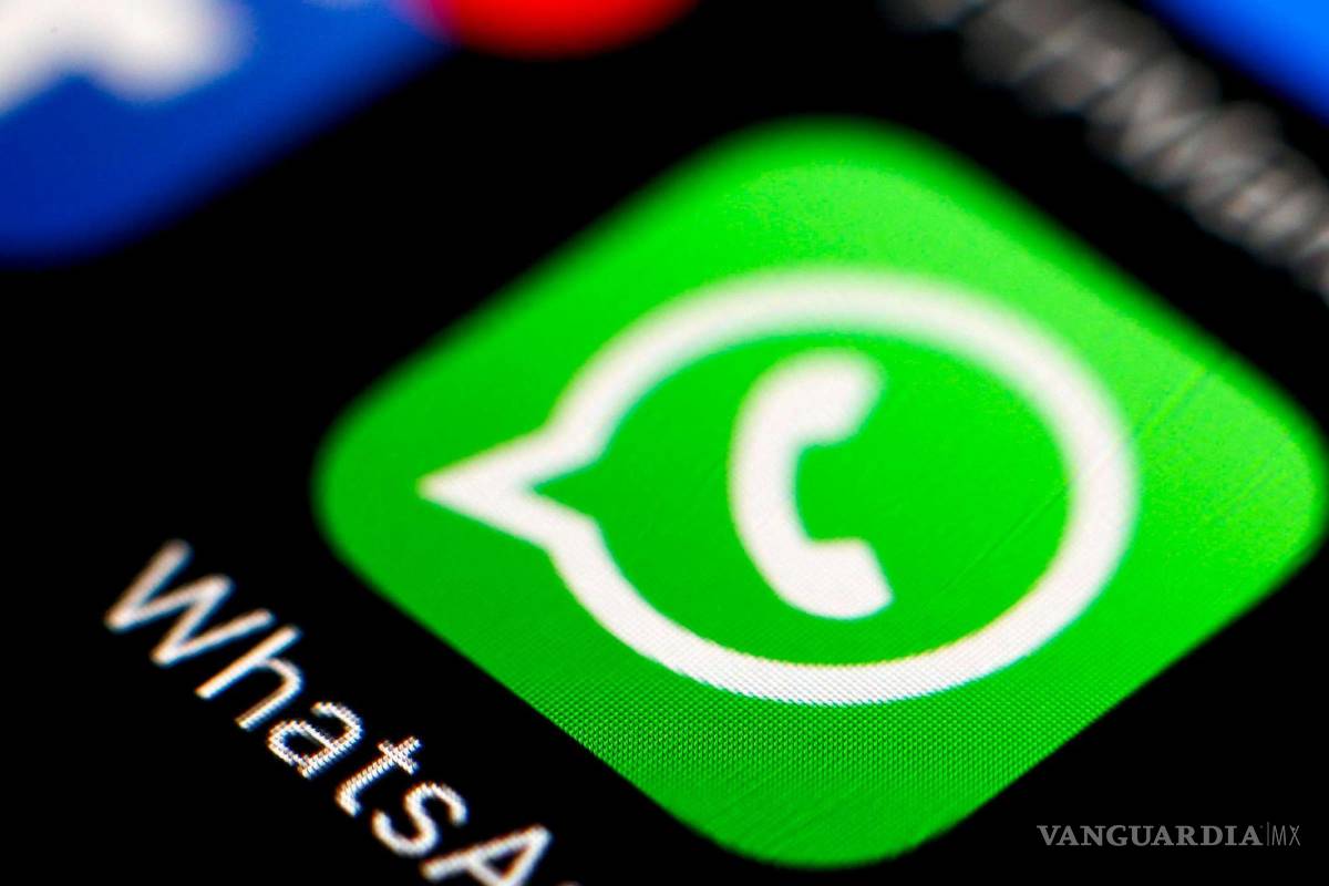 Advierten de nuevo método de extorsión vía WhatsApp: suplantan identidades