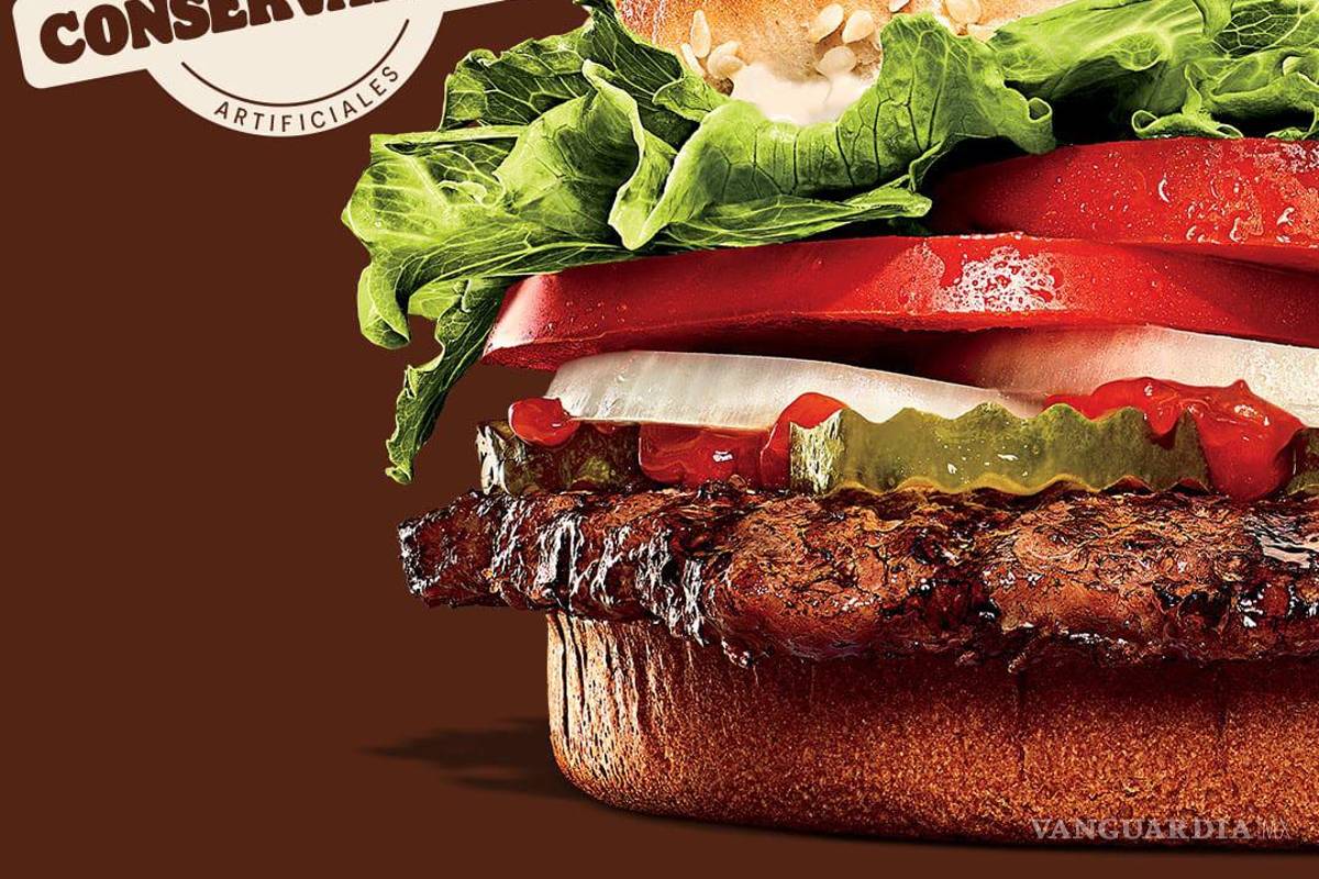 $!Burger King es centro de una controversia legal por la exageración del tamaño del Whopper.