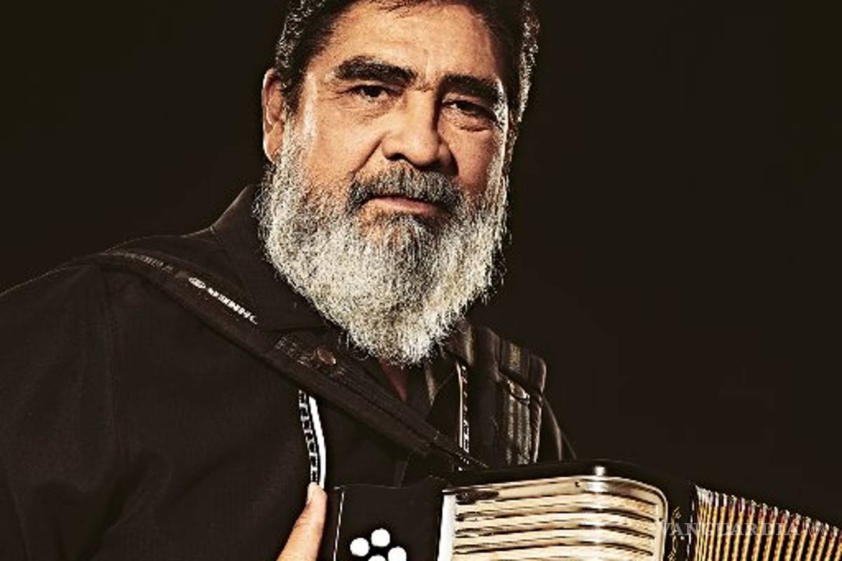 Celso Piña sufre infarto; circulan rumores de su muerte