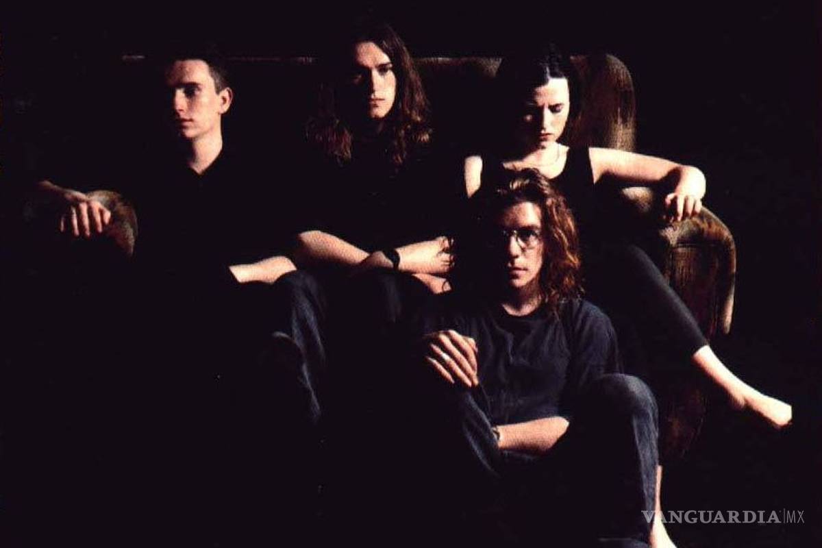 "Everybody Else is doing it so why can't we” de The Cranberries sale la venta a fin de año