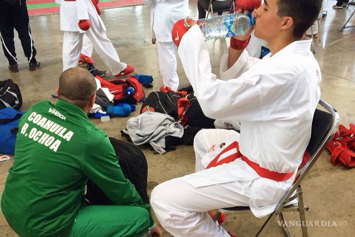 Regresan con logros en karate